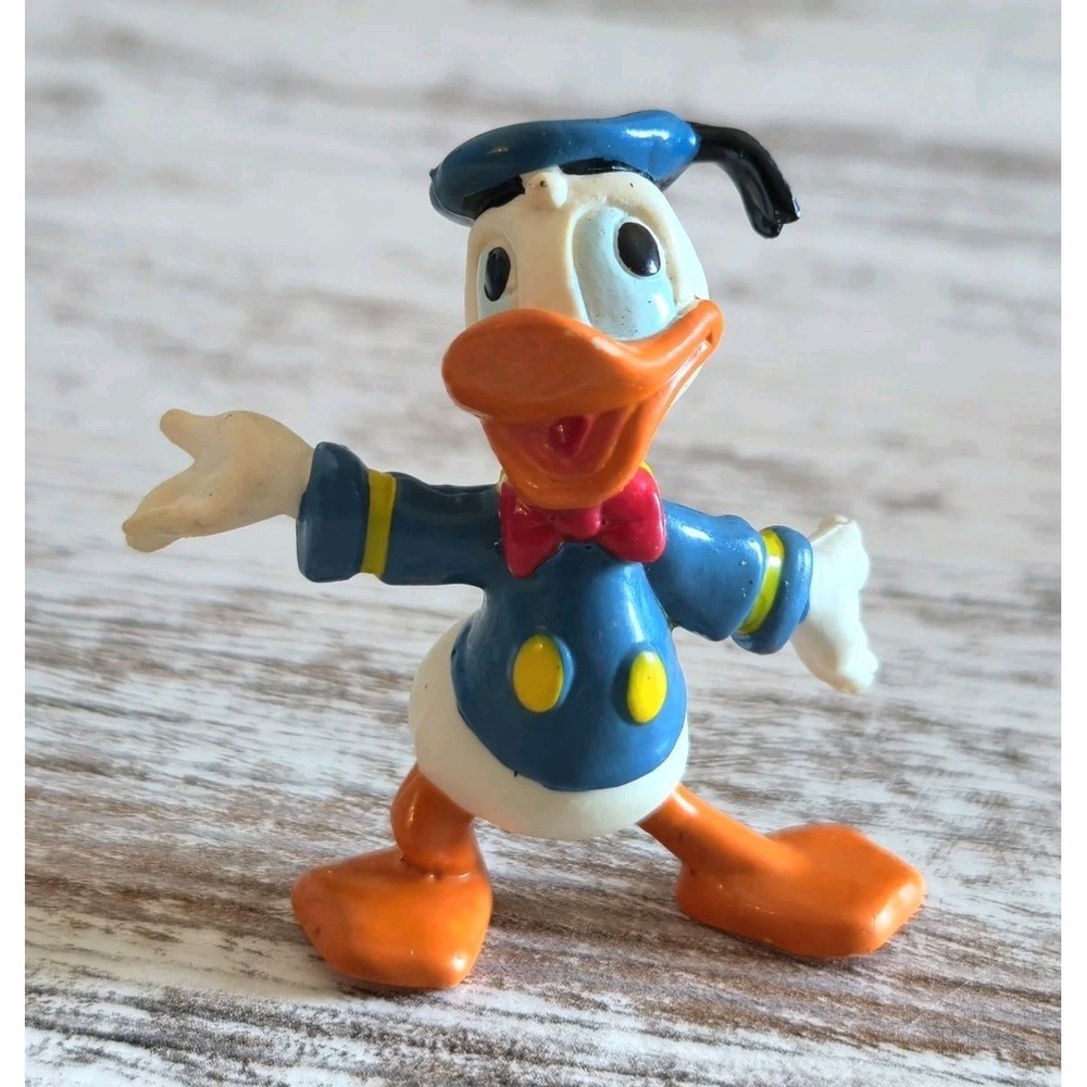 Vintage Applause Donald Duck PVC Figure Walt Disney Productions Hong Kong 2.5"